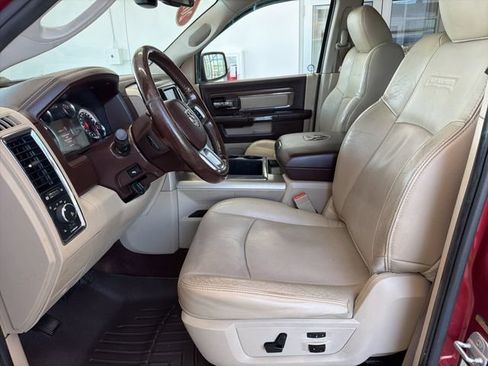 Used 2014 RAM 1500 Laramie w/ Convenience Group AWD/4WD image 18