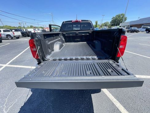 Used 2018 Chevrolet Colorado Z71 AWD/4WD image 24