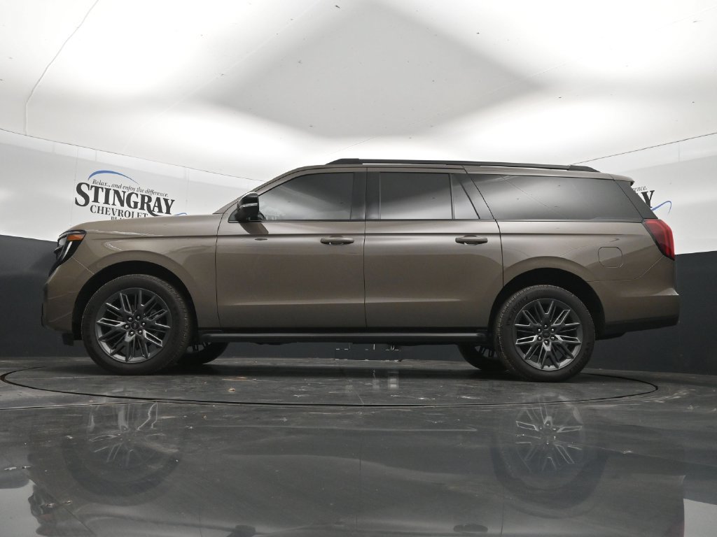 Used 2026 Ford Expedition Max Platinum w/ Stealth Appearance Package AWD/4WD image 29