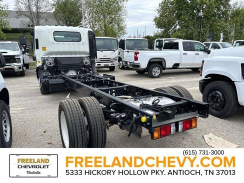 Used 2024 Chevrolet Low Cab Forward 5500HD RWD image 7