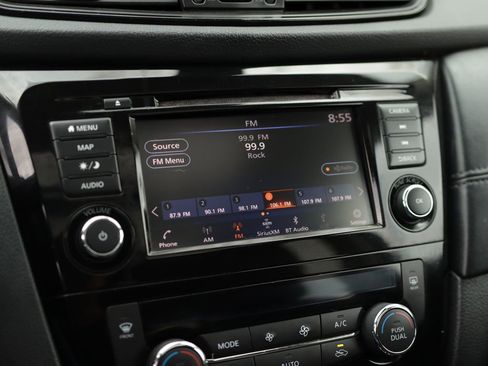 Used 2019 Nissan Rogue SL w/ Premium Package AWD/4WD image 14