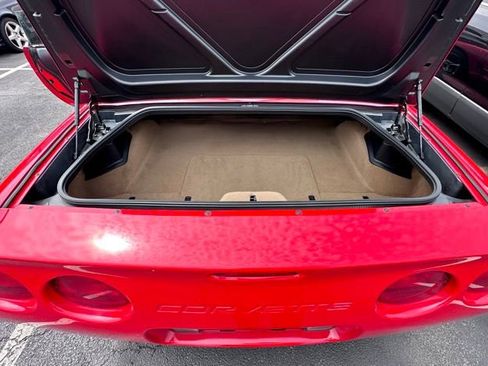 Used 2004 Chevrolet Corvette Convertible w/ Preferred Equipment Group image 14