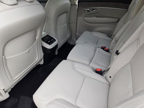 New 2026 Volvo XC90 B6 Ultra image 34