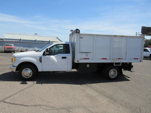 Used 2017 Ford F350 XL w/ Power Equipment Group RWD image 2