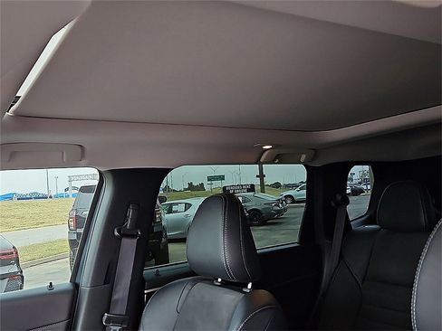 Used 2024 Mitsubishi Outlander SE image 21