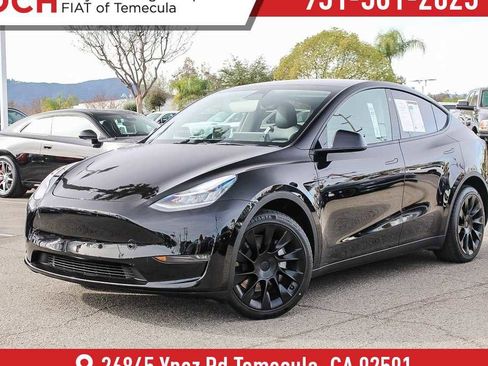 Used 2023 Tesla Model Y Long Range image 1