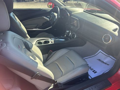 Used 2019 Chevrolet Camaro SS image 13