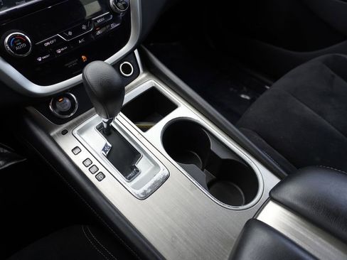 Used 2018 Nissan Murano S FWD image 18