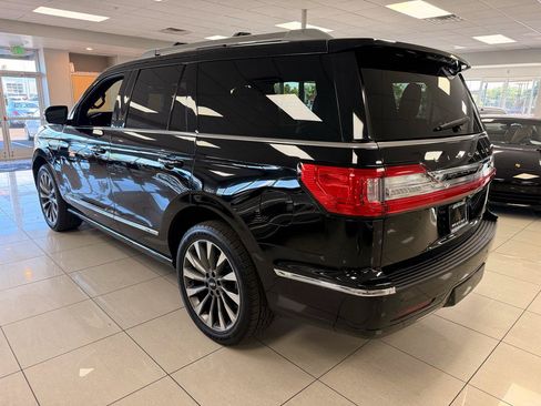 Used 2020 Lincoln Navigator Reserve AWD/4WD image 7