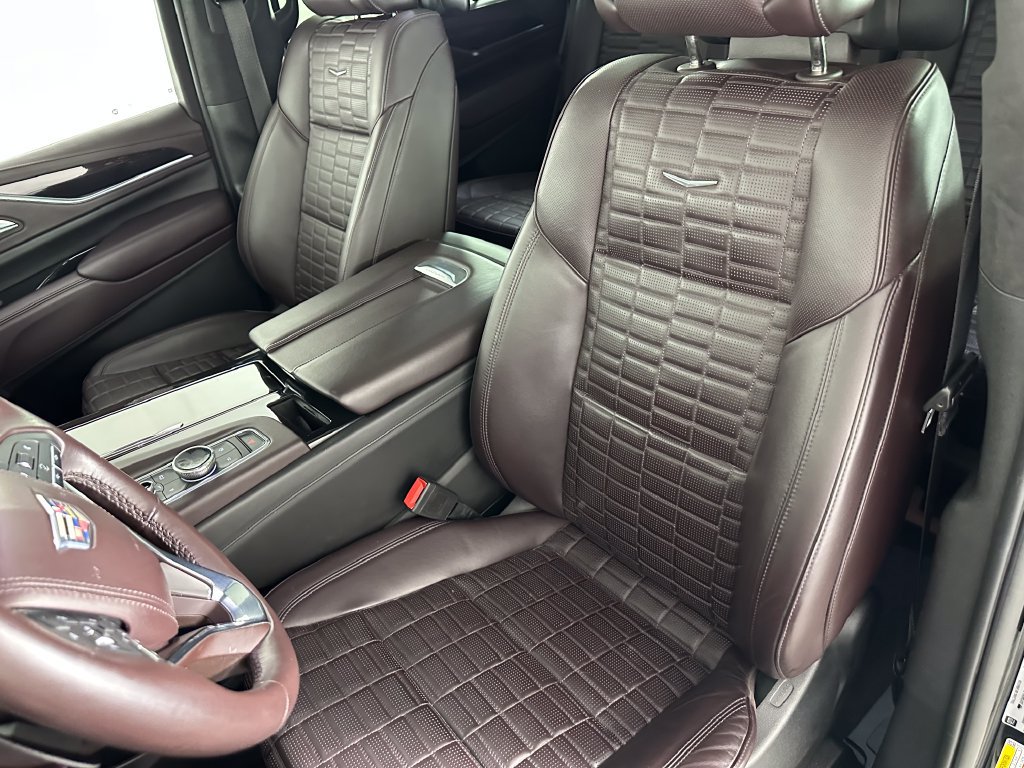Used 2023 Cadillac Escalade Premium Luxury Platinum w/ LPO, Radiant Package AWD/4WD image 22