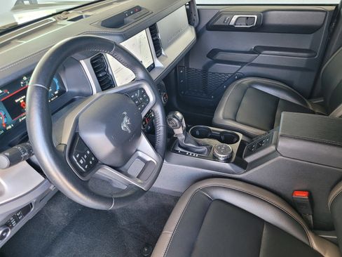 Used 2025 Ford Bronco Outer Banks AWD/4WD image 19