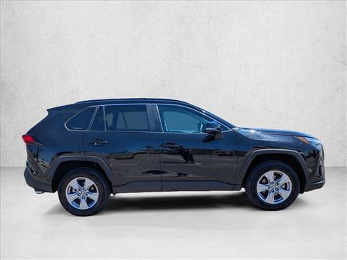 Used 2025 Toyota RAV4 XLE FWD image 4