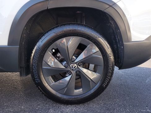 Certified 2025 Volkswagen Taos S image 9