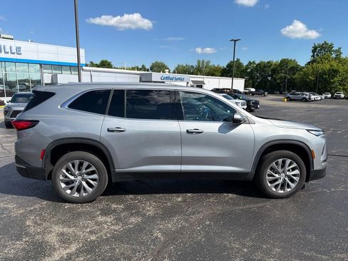 Certified 2025 Buick Enclave Preferred AWD/4WD image 2