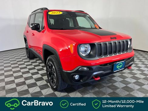 Used 2023 Jeep Renegade Trailhawk AWD/4WD image 2