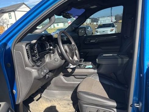 Used 2022 Chevrolet Silverado 1500 ZR2 w/ Technology Package image 23