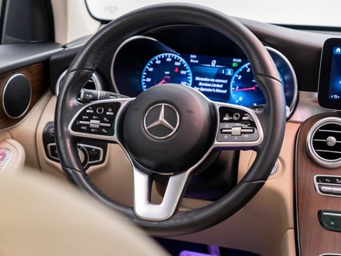 Used 2022 Mercedes-Benz GLC 300 4MATIC image 11