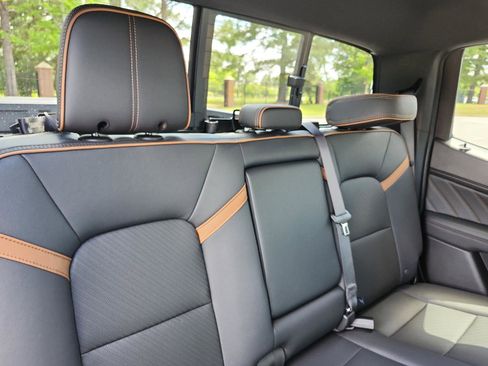 Certified 2024 GMC Canyon AT4 w/ AT4 Premium Package AWD/4WD image 10