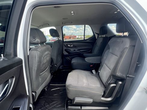 Used 2019 Chevrolet Traverse LT FWD image 15