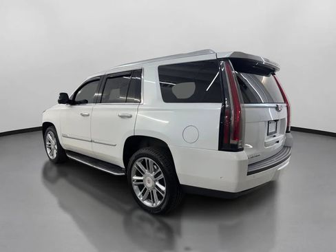 Used 2017 Cadillac Escalade Premium Luxury AWD/4WD image 7