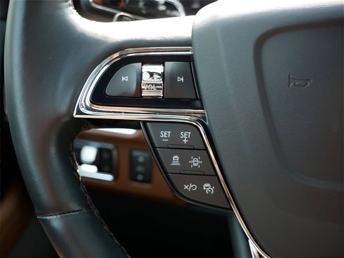 Used 2024 Lincoln Navigator Reserve image 18