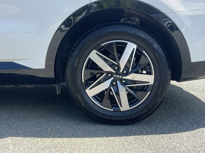 Used 2023 Kia Sorento S w/ Panoramic Sunroof Package