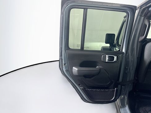 Used 2025 Jeep Wrangler Willys image 25