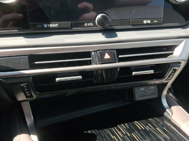 Used 2024 Lexus RX 350 FWD w/ Technology Package image 14