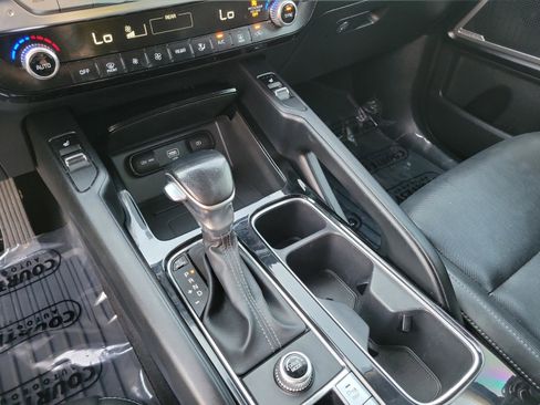 Used 2022 Kia Telluride S FWD image 24