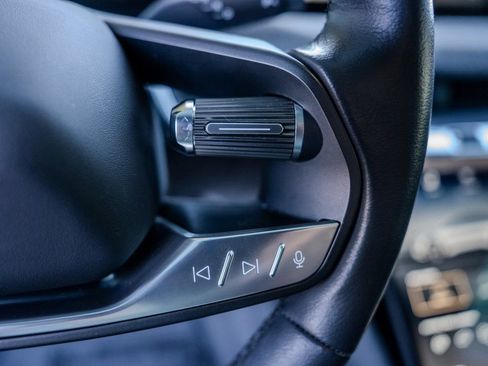 Used 2024 Lucid Air Touring image 7