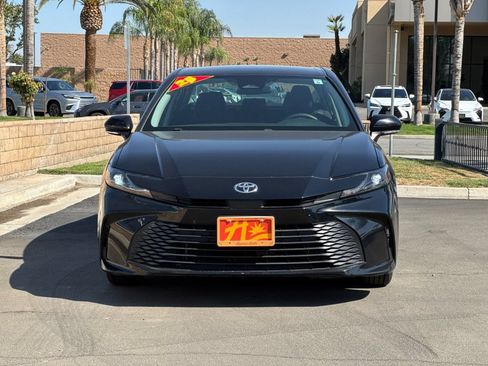 Used 2025 Toyota Camry LE FWD image 8