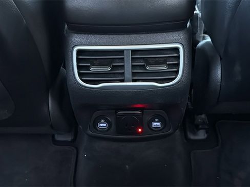 Used 2022 Hyundai Santa Fe Limited image 16