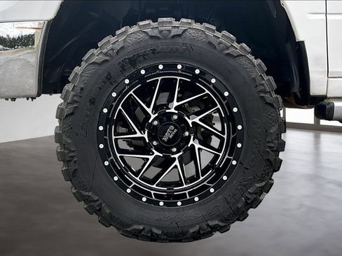 Used 2017 RAM 1500 Classic SLT image 34