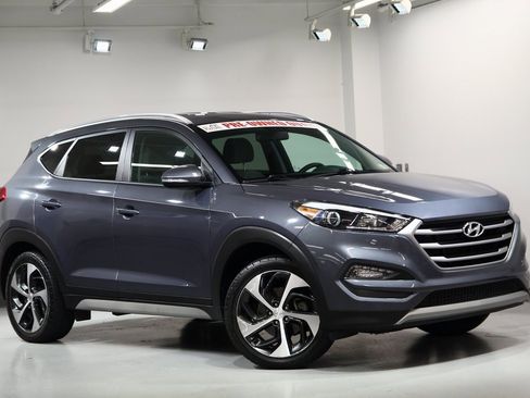 Used 2018 Hyundai Tucson Sport image 2