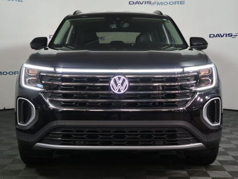Used 2024 Volkswagen Atlas SE FWD image 12