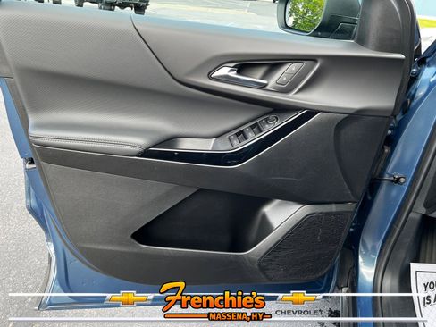 Used 2025 Chevrolet Equinox LT FWD image 10