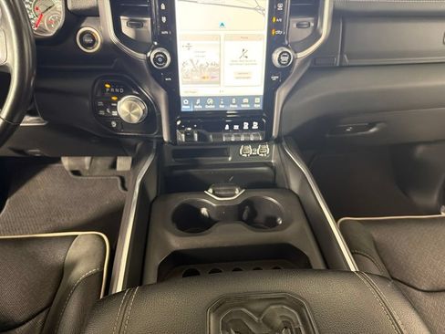 Used 2022 RAM 1500 Laramie AWD/4WD image 16