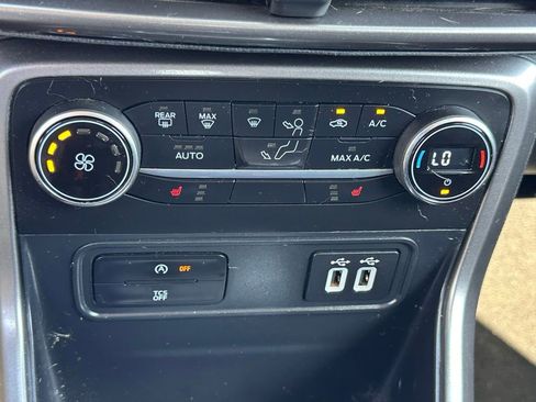 Used 2021 Ford EcoSport SE FWD image 25