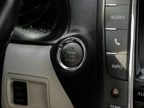 Used 2014 Lexus IS 350C image 33