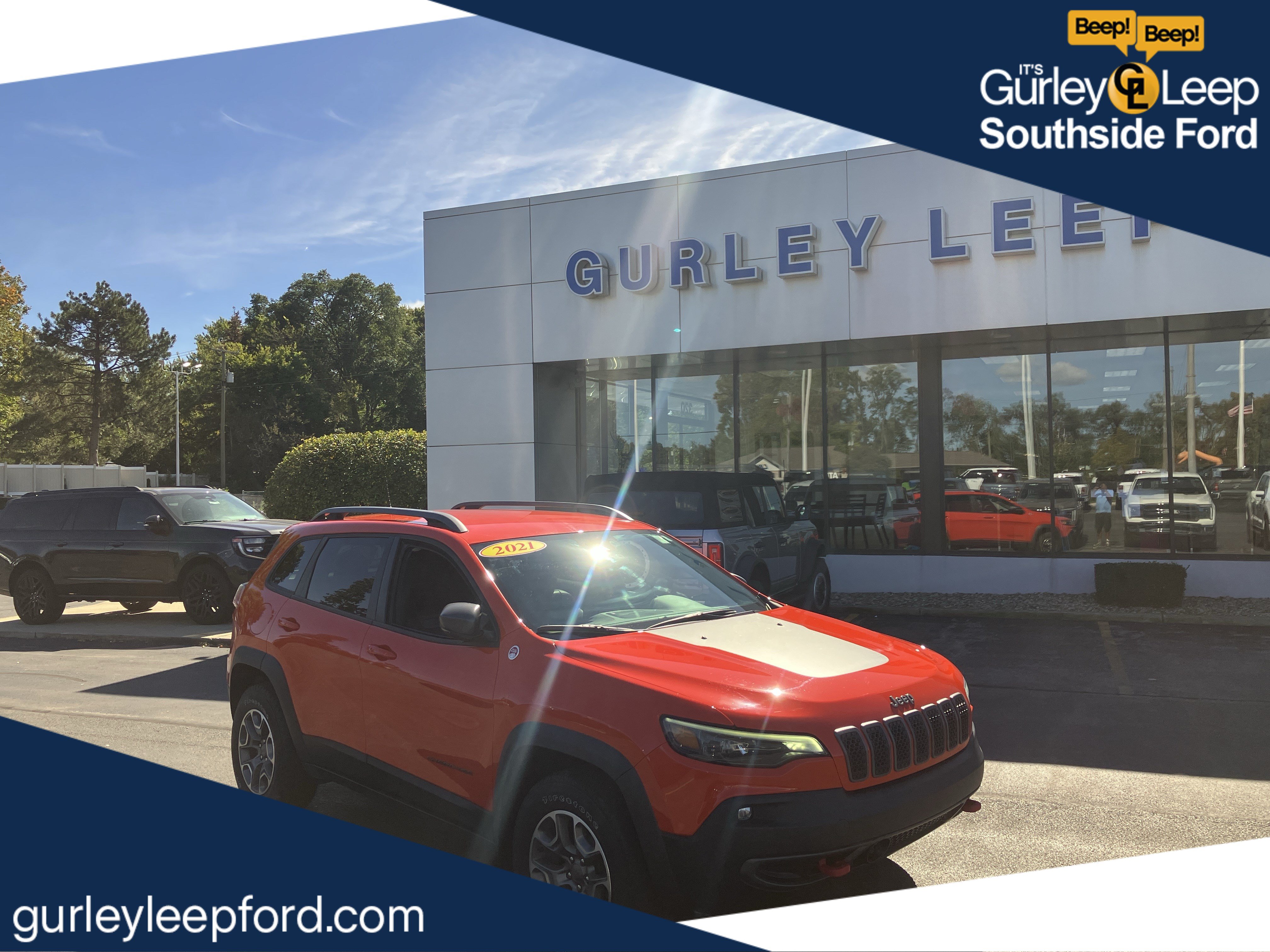Used 2021 Jeep Cherokee Trailhawk AWD/4WD image 1