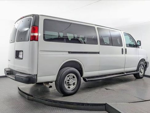 Used 2023 Chevrolet Express 3500 LS RWD image 8