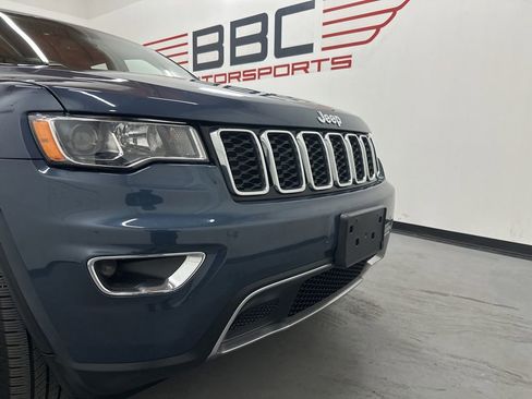 Used 2020 Jeep Grand Cherokee Limited w/ Luxury Group II image 2