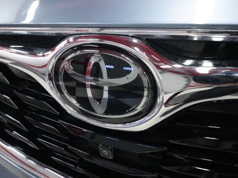 Used 2023 Toyota Highlander Platinum image 34