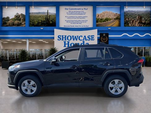 Used 2025 Toyota RAV4 XLE w/ Convenience Package AWD/4WD image 4