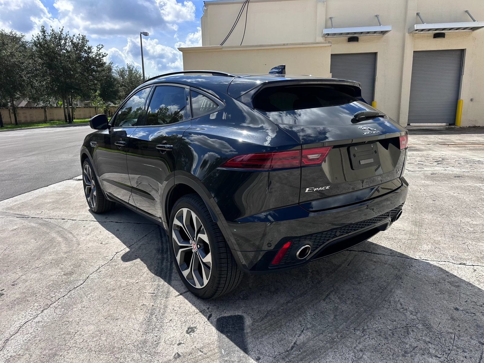 Used 2019 Jaguar E-PACE R-Dynamic HSE AWD/4WD image 7