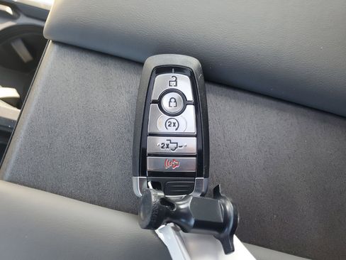 New 2026 Ford F450 Platinum w/ Platinum Plus Package image 23