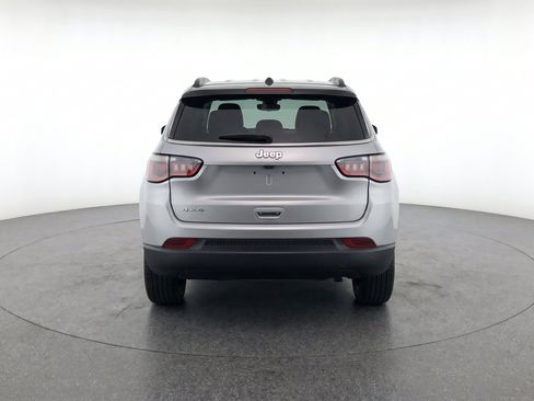 Used 2025 Jeep Compass Limited AWD/4WD image 7
