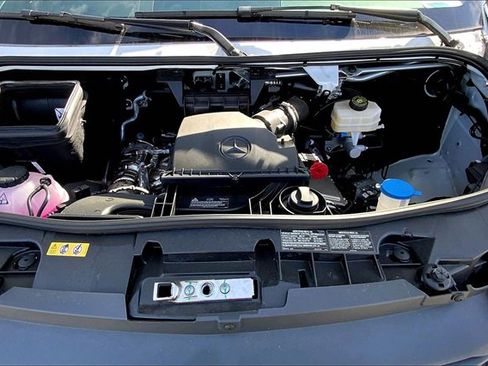 Used 2024 Mercedes-Benz Sprinter 2500 image 23