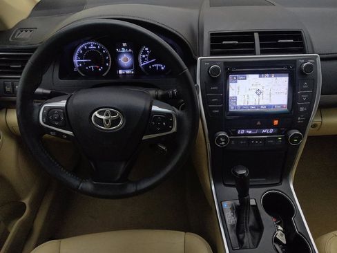 Used 2015 Toyota Camry XLE w/ Moonroof Package image 22
