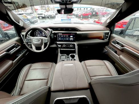 Certified 2024 GMC Sierra 2500 Denali w/ Denali Reserve Package image 18